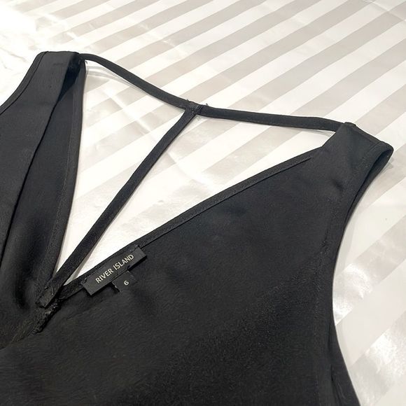 Black Open Strap Back Cut Out Top RIVER ISLAND - Picture 3 of 4